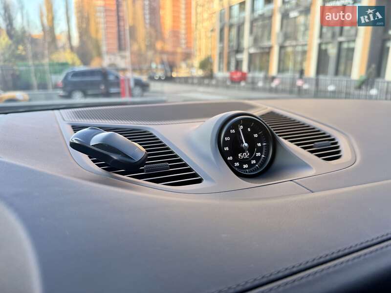 Позашляховик / Кросовер Porsche Cayenne Coupe 2024 в Києві фото 40 Позашляховик / Кросовер Porsche Cayenne Coupe 2024 в Києві