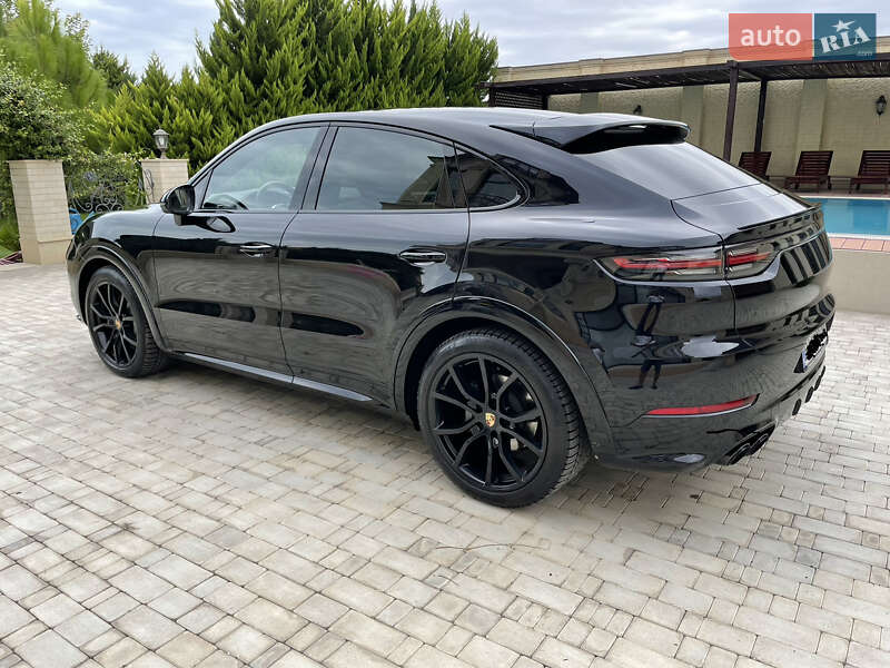 Позашляховик / Кросовер Porsche Cayenne Coupe 2020 в Києві