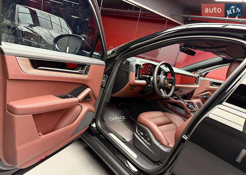 Внедорожник / Кроссовер Porsche Cayenne Coupe 2025 в Киеве фото 24 Внедорожник / Кроссовер Porsche Cayenne Coupe 2025 в Киеве