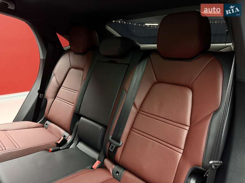 Внедорожник / Кроссовер Porsche Cayenne Coupe 2025 в Киеве фото 43 Внедорожник / Кроссовер Porsche Cayenne Coupe 2025 в Киеве