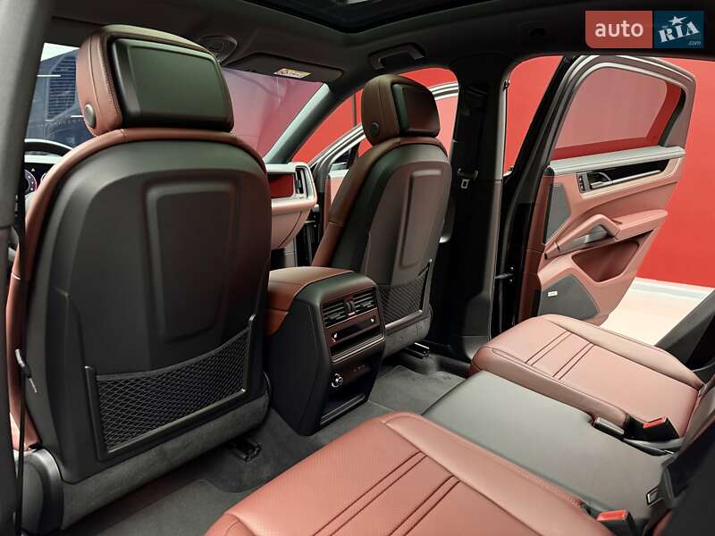 Внедорожник / Кроссовер Porsche Cayenne Coupe 2025 в Киеве фото 45 Внедорожник / Кроссовер Porsche Cayenne Coupe 2025 в Киеве