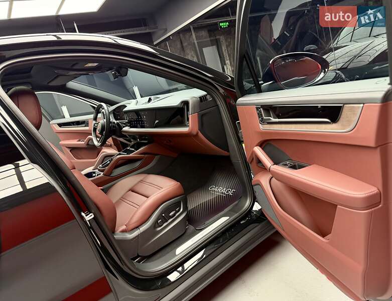 Внедорожник / Кроссовер Porsche Cayenne Coupe 2025 в Киеве фото 53 Внедорожник / Кроссовер Porsche Cayenne Coupe 2025 в Киеве