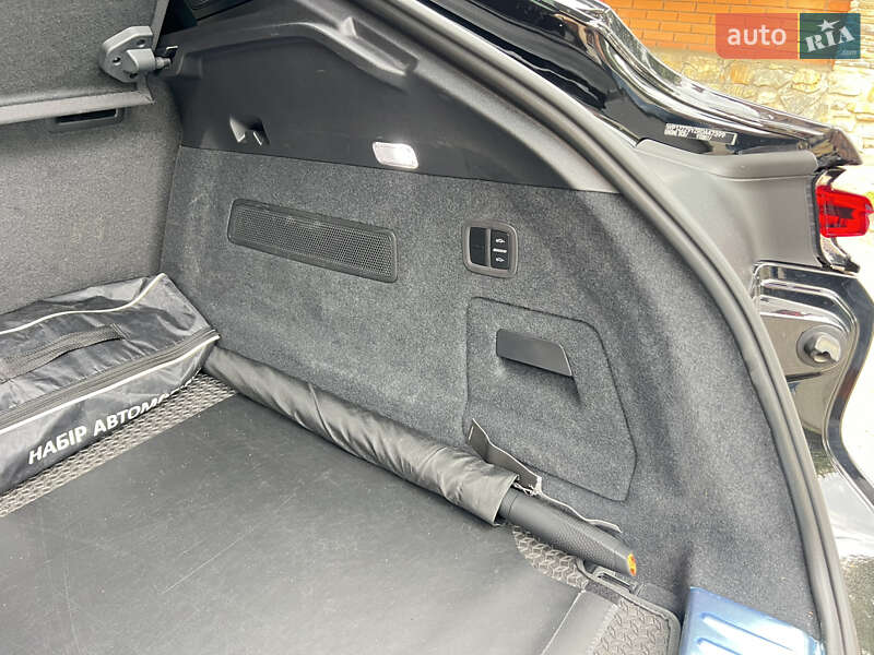 Внедорожник / Кроссовер Porsche Cayenne Coupe 2023 в Киеве фото 39 Внедорожник / Кроссовер Porsche Cayenne Coupe 2023 в Киеве