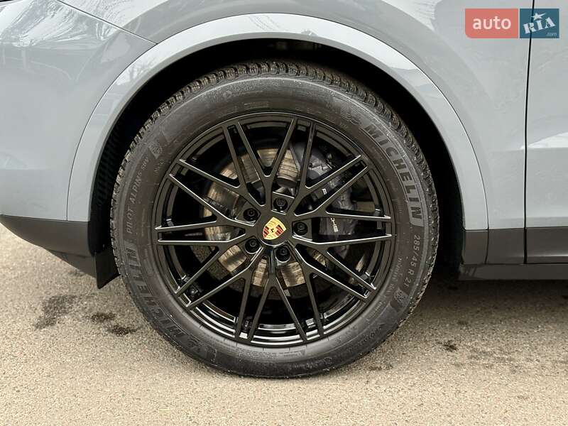 Внедорожник / Кроссовер Porsche Cayenne Coupe 2024 в Киеве фото 15 Внедорожник / Кроссовер Porsche Cayenne Coupe 2024 в Киеве