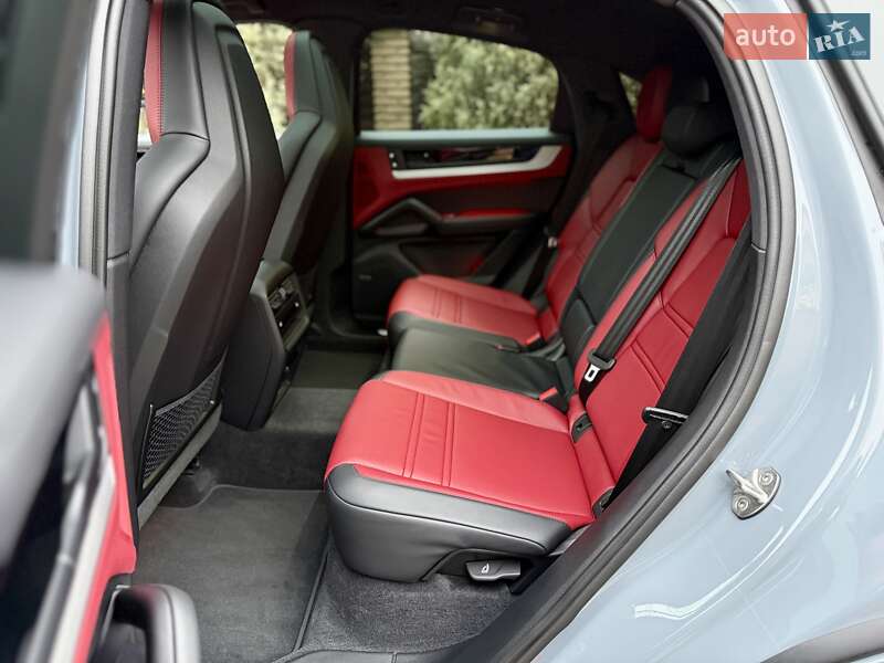 Внедорожник / Кроссовер Porsche Cayenne Coupe 2024 в Киеве фото 61 Внедорожник / Кроссовер Porsche Cayenne Coupe 2024 в Киеве