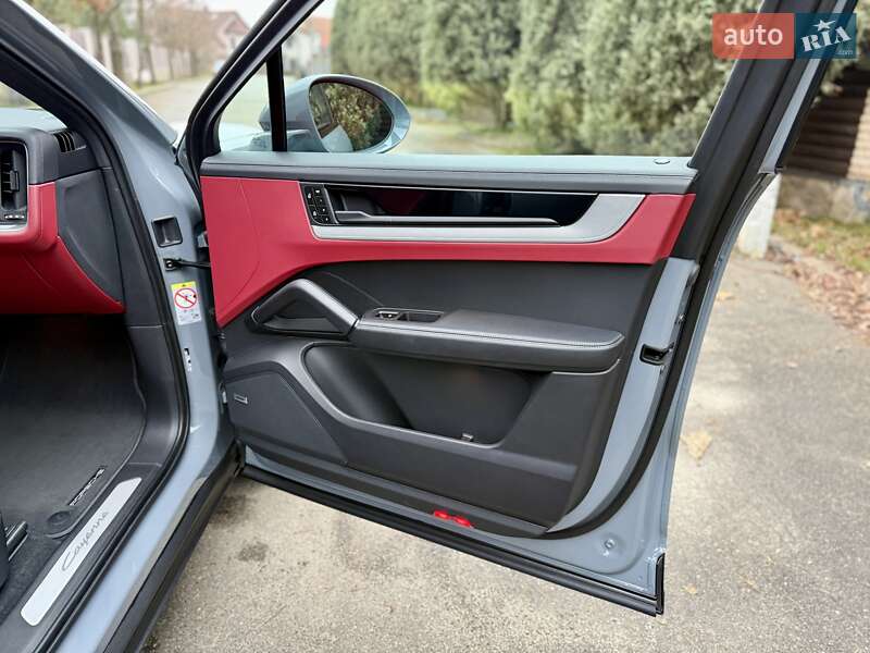 Внедорожник / Кроссовер Porsche Cayenne Coupe 2024 в Киеве фото 71 Внедорожник / Кроссовер Porsche Cayenne Coupe 2024 в Киеве