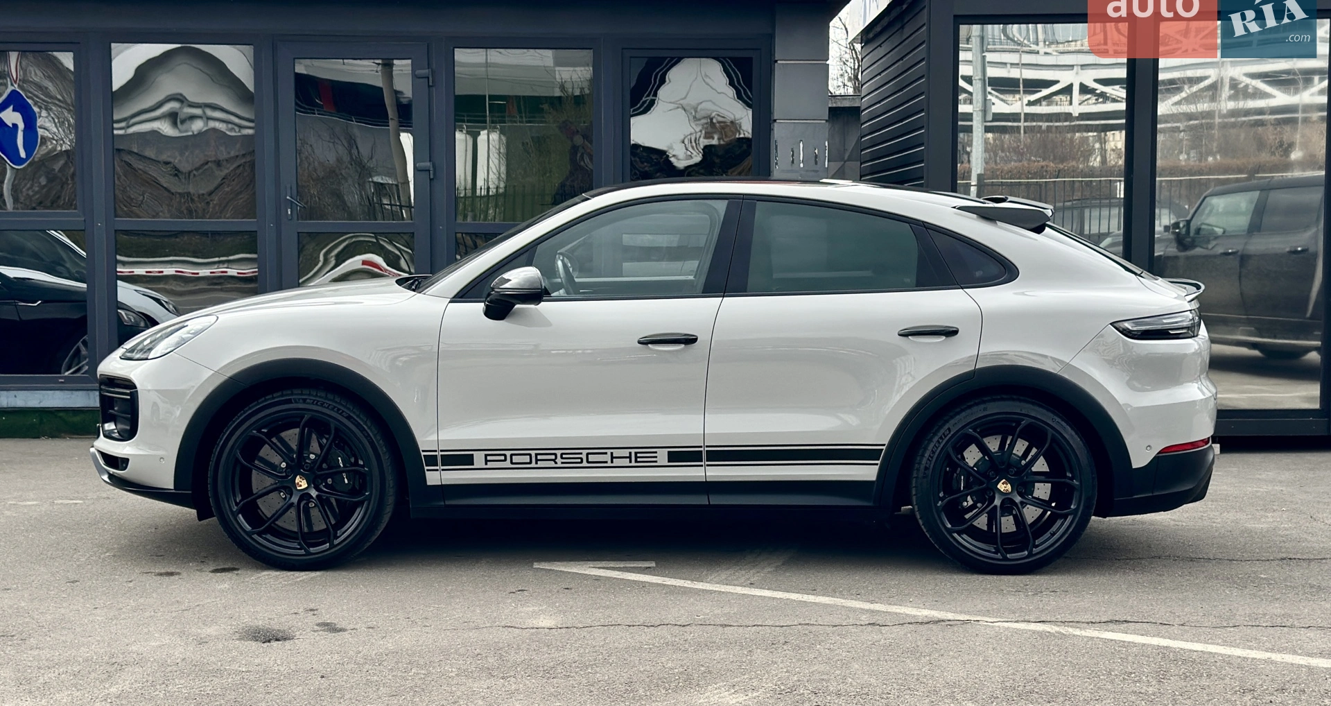 2021 Porsche Cayenne Coupe - мініатюра 2