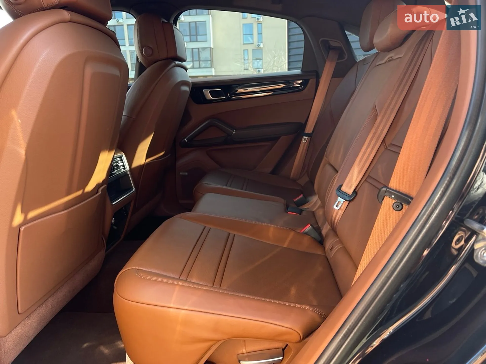 2020 Porsche Cayenne Coupe - мініатюра 14