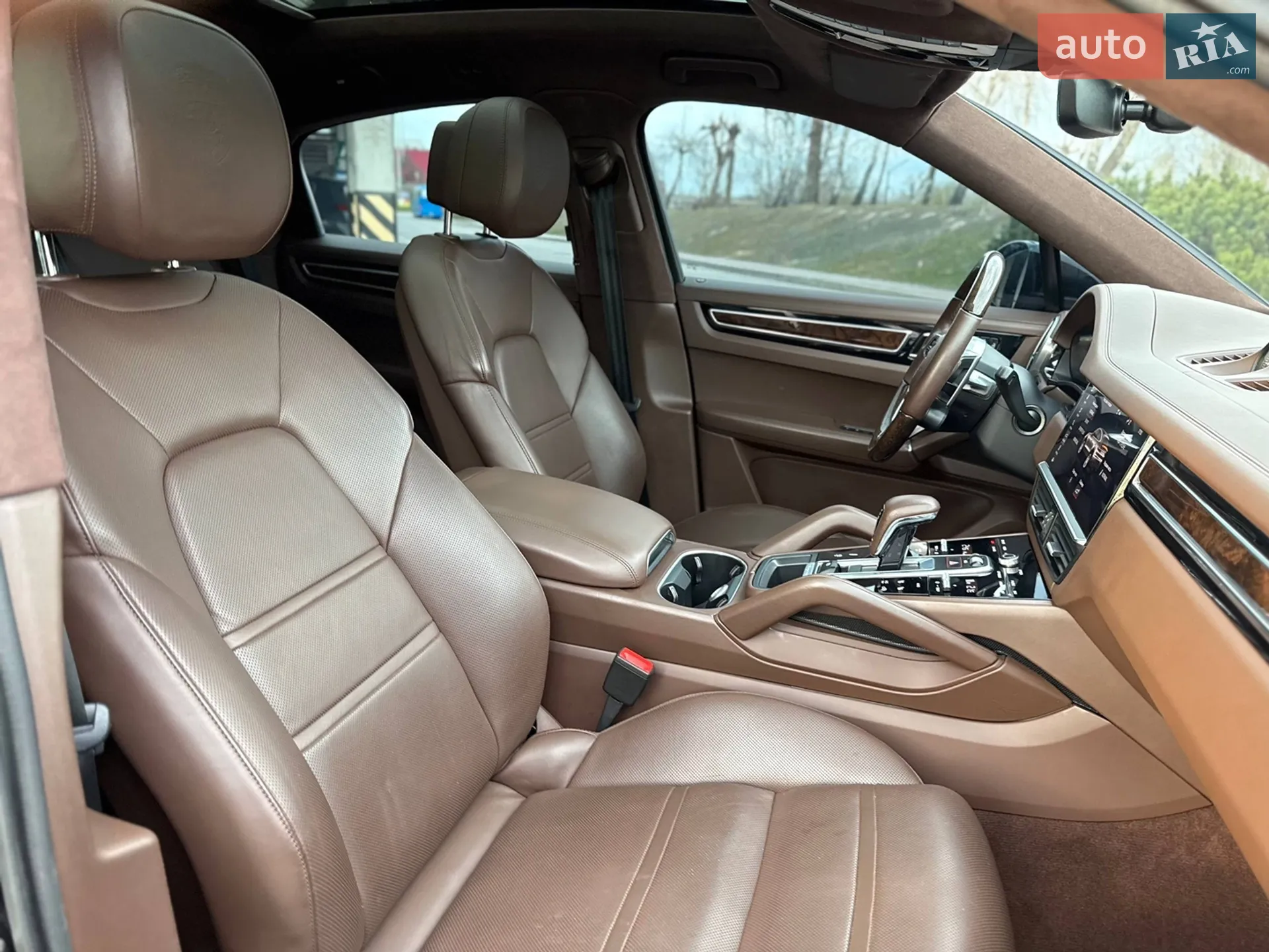 2021 Porsche Cayenne Coupe - мініатюра 17