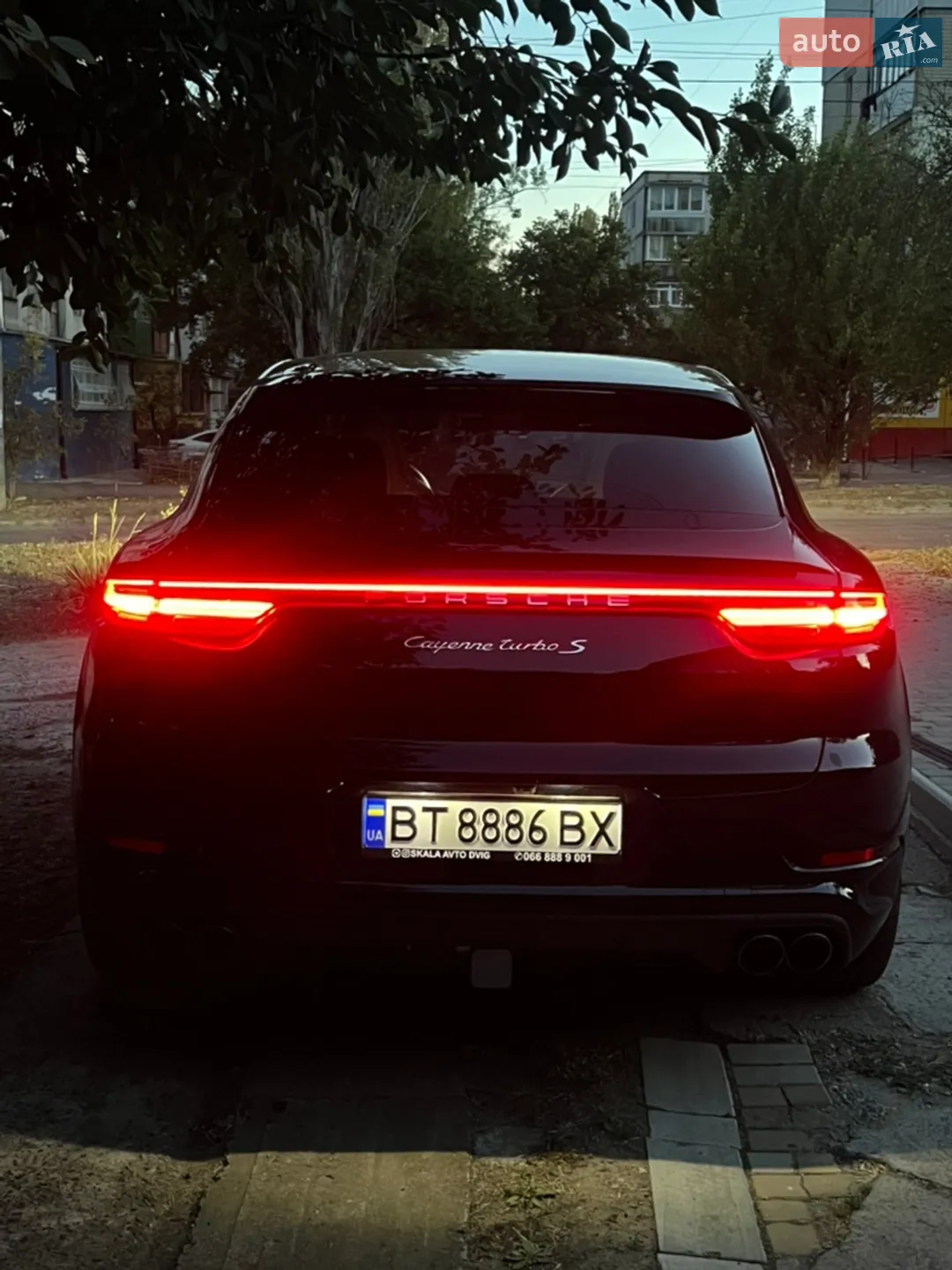 2021 Porsche Cayenne Coupe - мініатюра 13