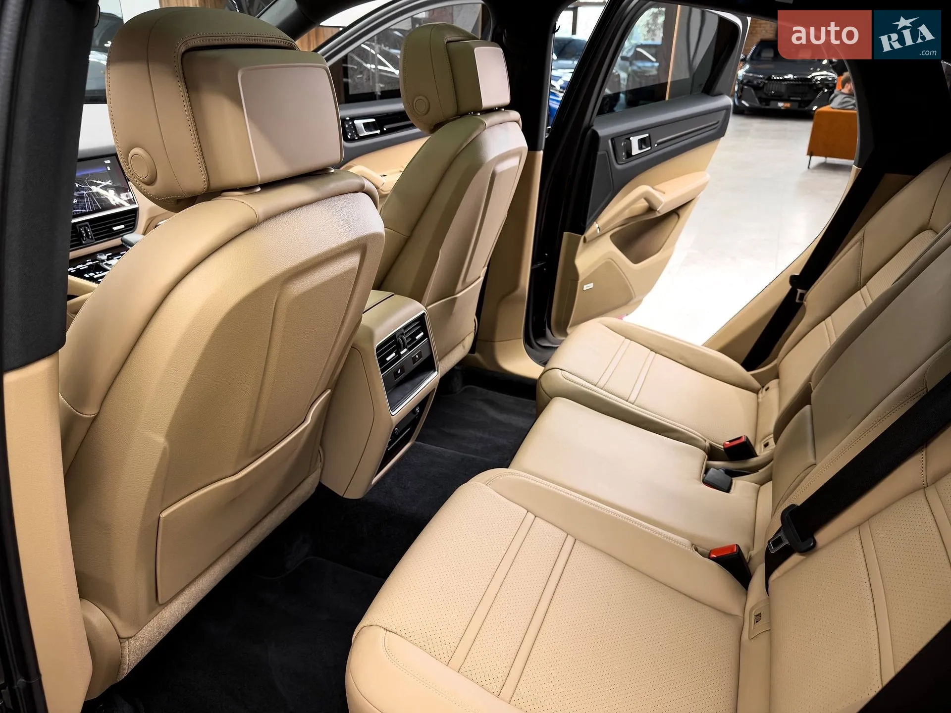 2021 Porsche Cayenne Coupe - мініатюра 36