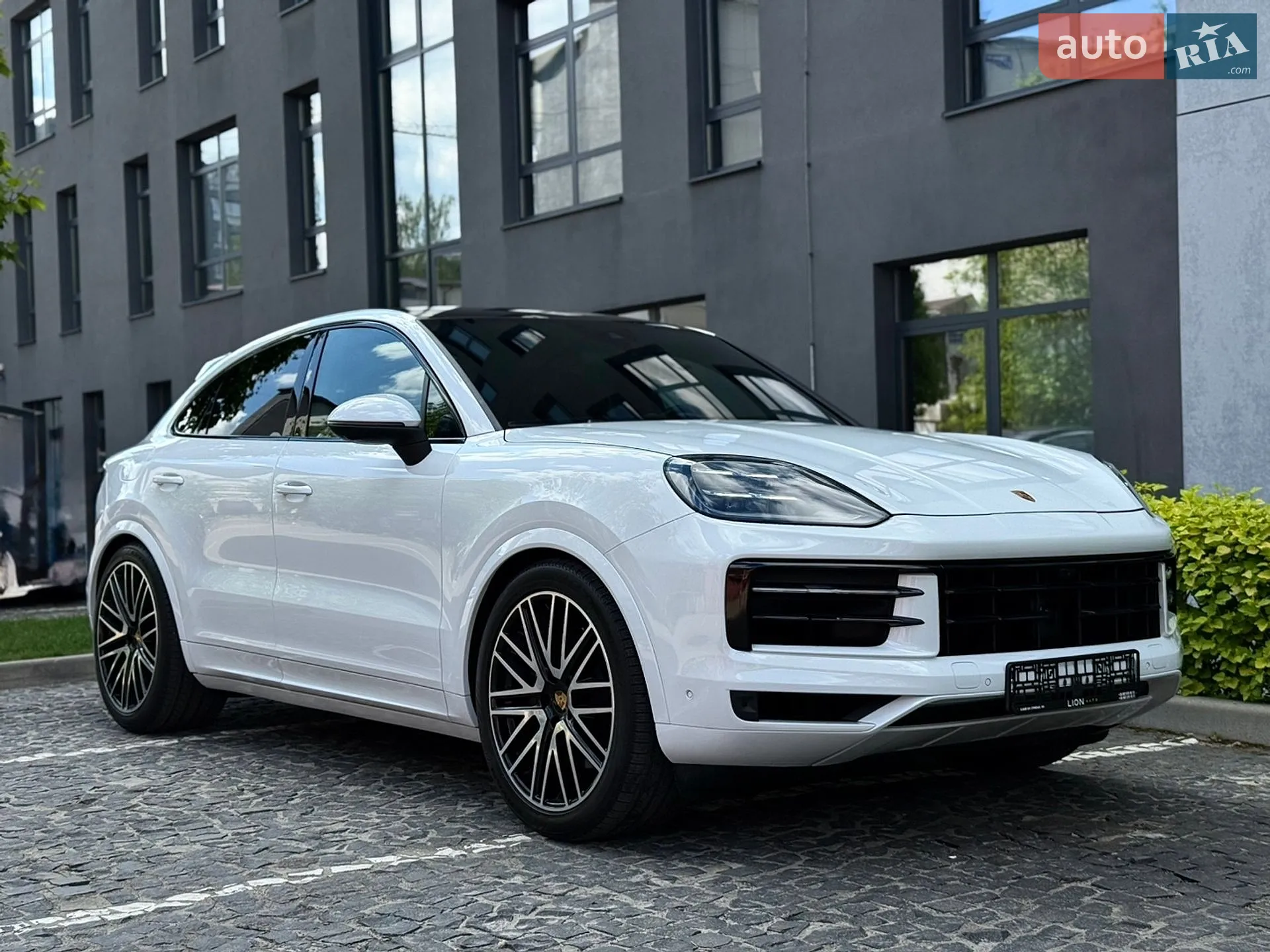 2024 Porsche Cayenne Coupe - мініатюра 9