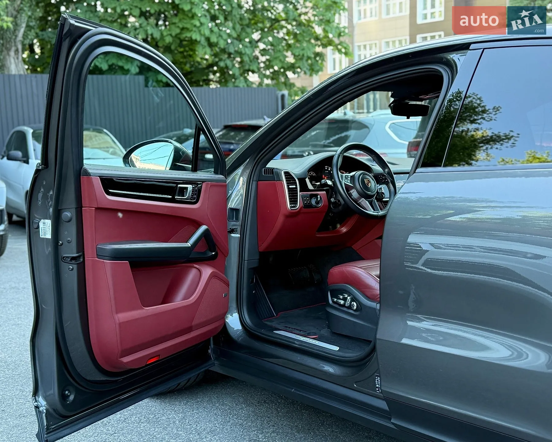 2019 Porsche Cayenne Coupe - мініатюра 14