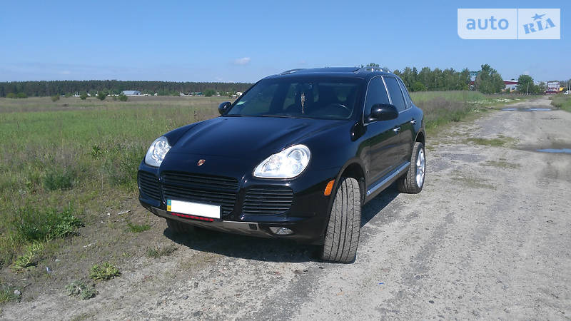 Внедорожник / Кроссовер Porsche Cayenne 2004 в Киеве