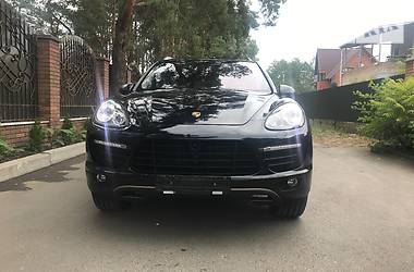 Внедорожник / Кроссовер Porsche Cayenne 2011 в Киеве