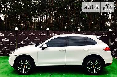 Внедорожник / Кроссовер Porsche Cayenne 2012 в Киеве