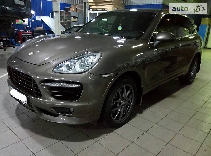 Porsche Cayenne 2011 года
