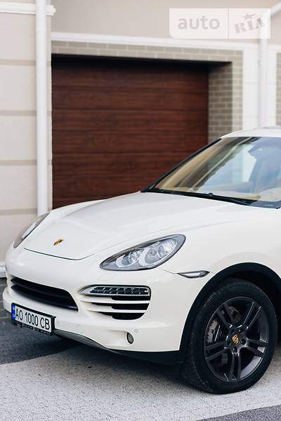 Porsche Cayenne 2011 года