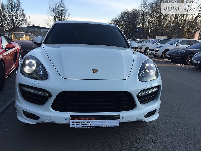 Внедорожник / Кроссовер Porsche Cayenne 2012 в Днепре