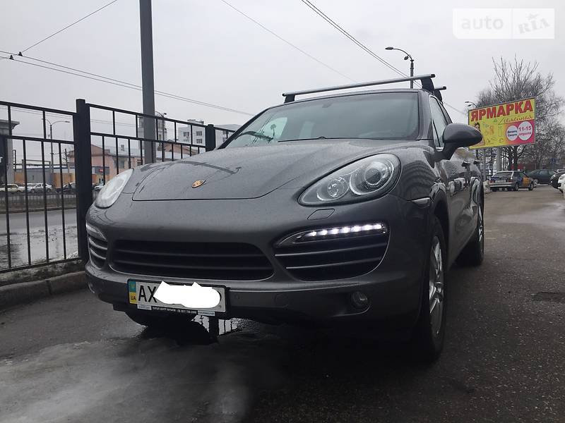 Porsche Cayenne 2012 року