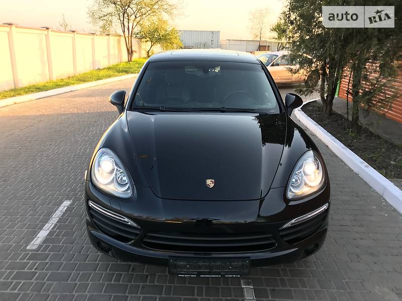 Porsche Cayenne 2011 года