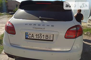 Позашляховик / Кросовер Porsche Cayenne 2013 в Києві