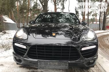 Внедорожник / Кроссовер Porsche Cayenne 2011 в Киеве