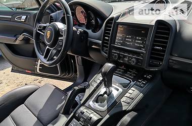 Позашляховик / Кросовер Porsche Cayenne 2016 в 