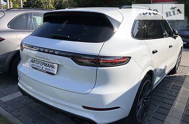 Внедорожник / Кроссовер Porsche Cayenne 2019 в Киеве