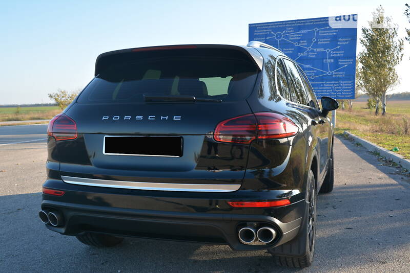 Универсал Porsche Cayenne 2016 в Запорожье