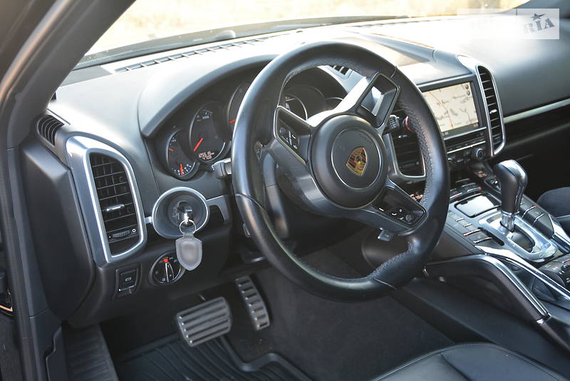 Универсал Porsche Cayenne 2016 в Запорожье