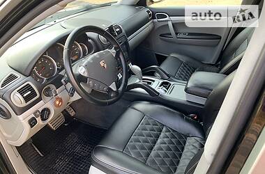 Внедорожник / Кроссовер Porsche Cayenne 2004 в 