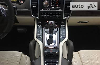 Внедорожник / Кроссовер Porsche Cayenne 2011 в 