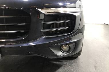 Внедорожник / Кроссовер Porsche Cayenne 2017 в 