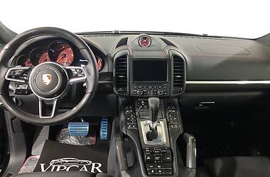 Внедорожник / Кроссовер Porsche Cayenne 2017 в 