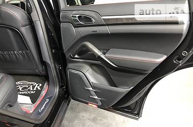Внедорожник / Кроссовер Porsche Cayenne 2017 в 