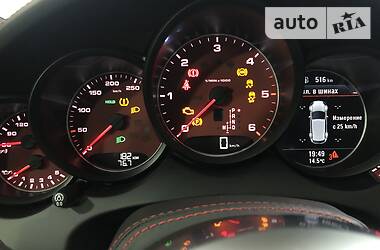 Внедорожник / Кроссовер Porsche Cayenne 2017 в 