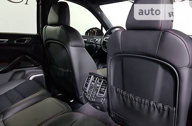 Внедорожник / Кроссовер Porsche Cayenne 2017 в 