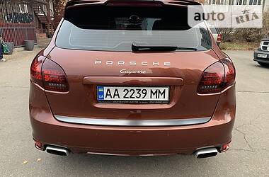 Внедорожник / Кроссовер Porsche Cayenne 2011 в Киеве