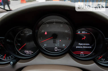 Внедорожник / Кроссовер Porsche Cayenne 2010 в 