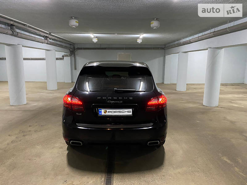 Позашляховик / Кросовер Porsche Cayenne 2013 в Кременчуці