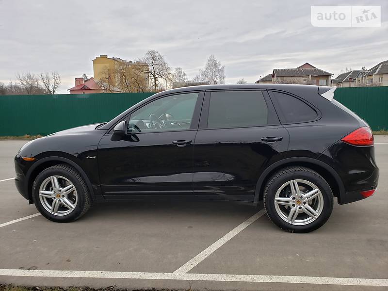 Позашляховик / Кросовер Porsche Cayenne 2014 в Івано-Франківську