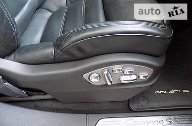 Позашляховик / Кросовер Porsche Cayenne 2010 в 