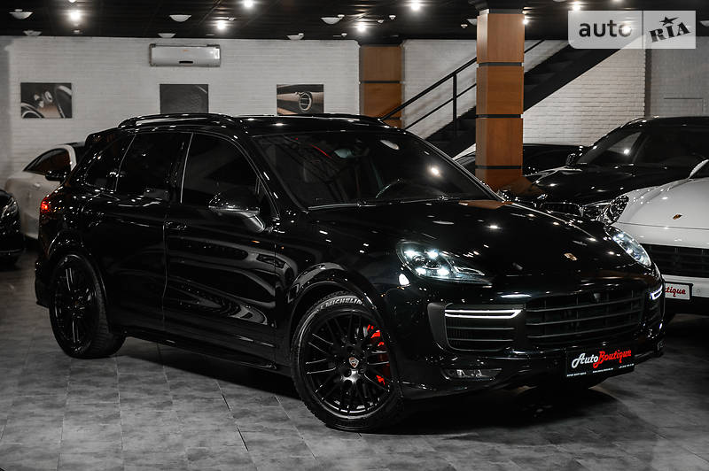 Позашляховик / Кросовер Porsche Cayenne 2017 в Одесі