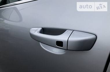 Внедорожник / Кроссовер Porsche Cayenne 2015 в 