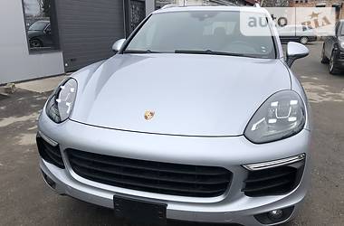 Внедорожник / Кроссовер Porsche Cayenne 2015 в 