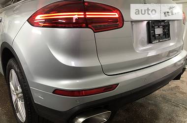 Внедорожник / Кроссовер Porsche Cayenne 2015 в 