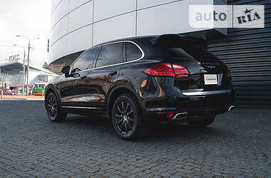 Позашляховик / Кросовер Porsche Cayenne 2013 в 