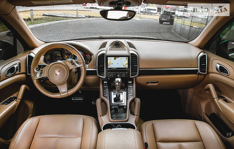 Позашляховик / Кросовер Porsche Cayenne 2013 в Харкові