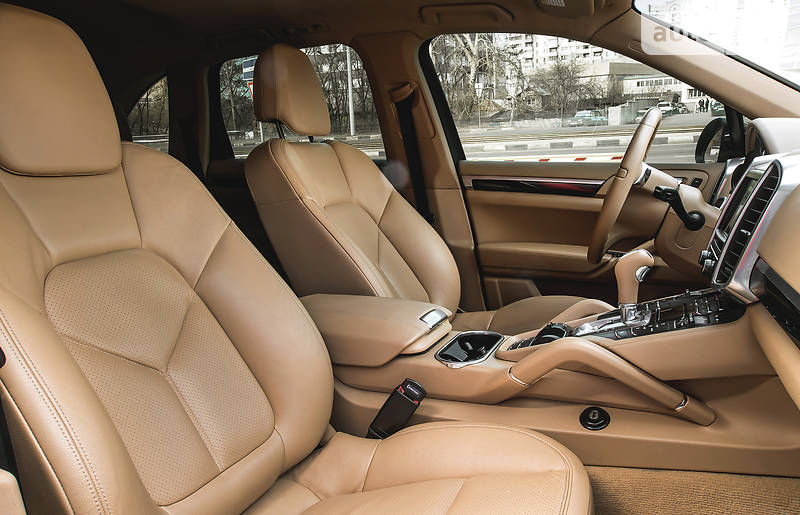 Позашляховик / Кросовер Porsche Cayenne 2013 в Харкові